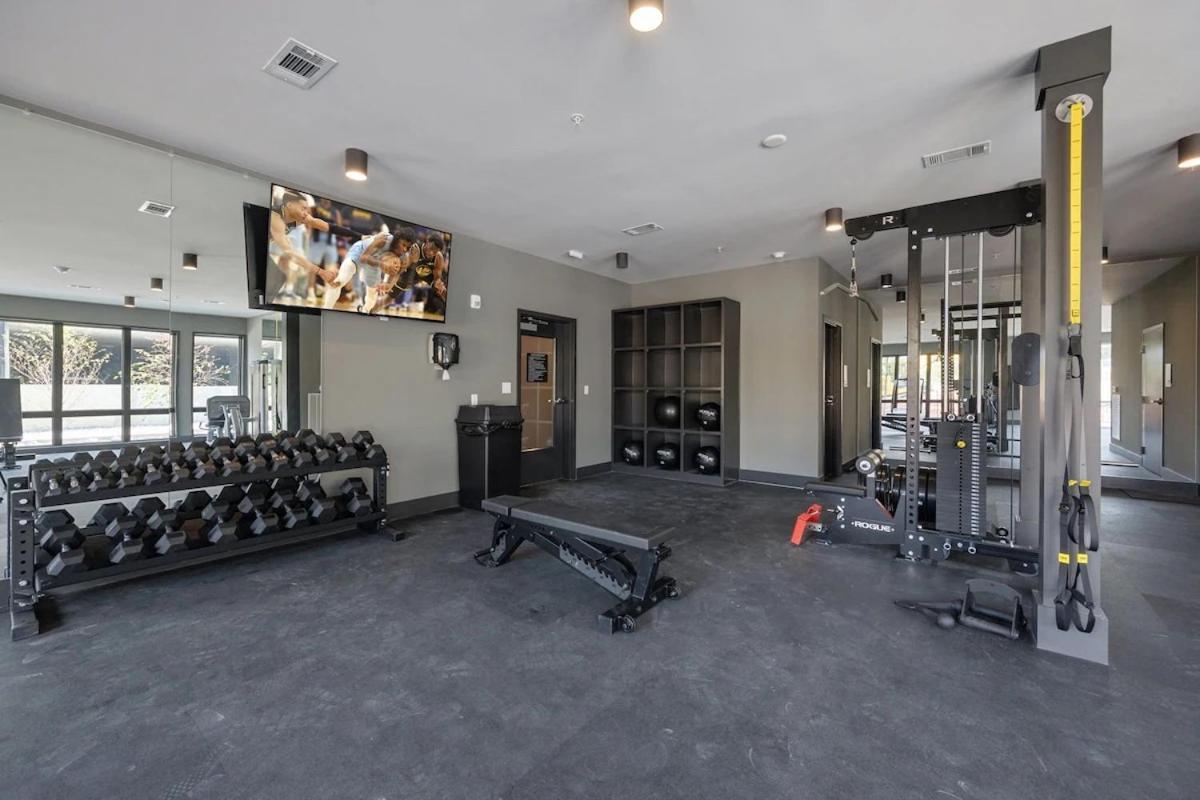 Electric - Odyssey -top Floor West End 2 Bedroom - Minutes To Broadway Apartamento